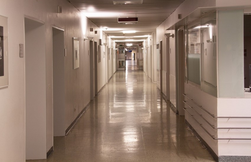 The light above an empty hospital corridor